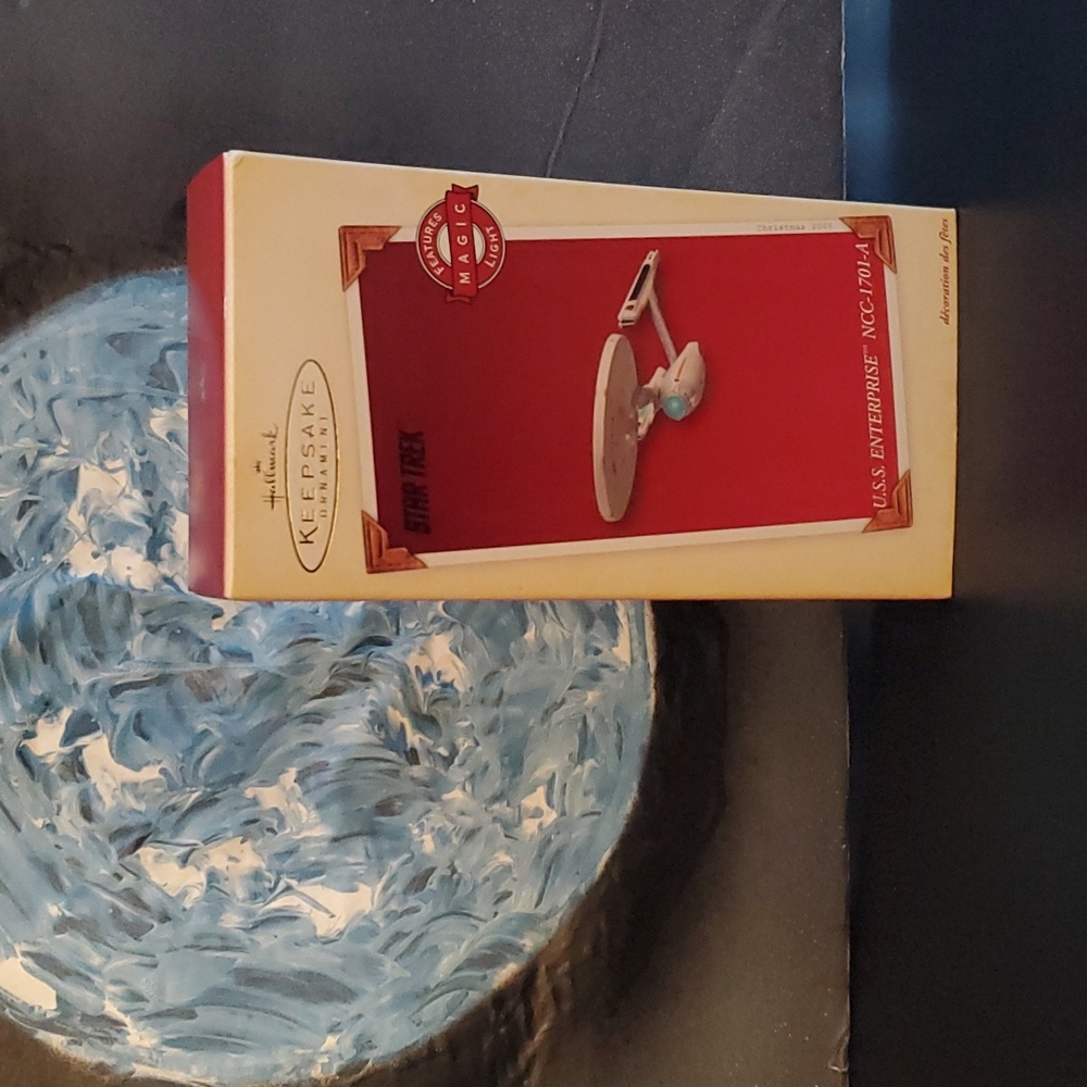 Star Trek U.S.S Enterprise Ornament